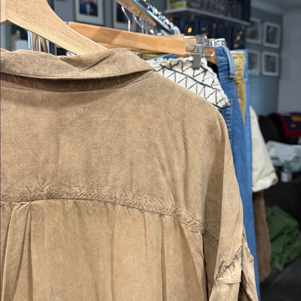 Velvet Heart Tan Button Down Shirt - Picture 7 of 10